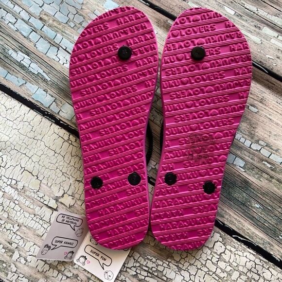 Harajuku Lovers by Gwen Stefani Pizza Flip Flops - Picture 2 of 5